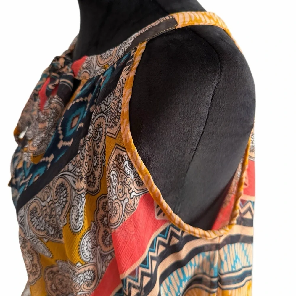 Multicolor Patterned Women's Top - Picture 4 of 8